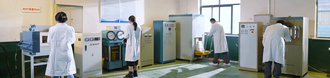 In-house laboratory testing of refractory batch samples