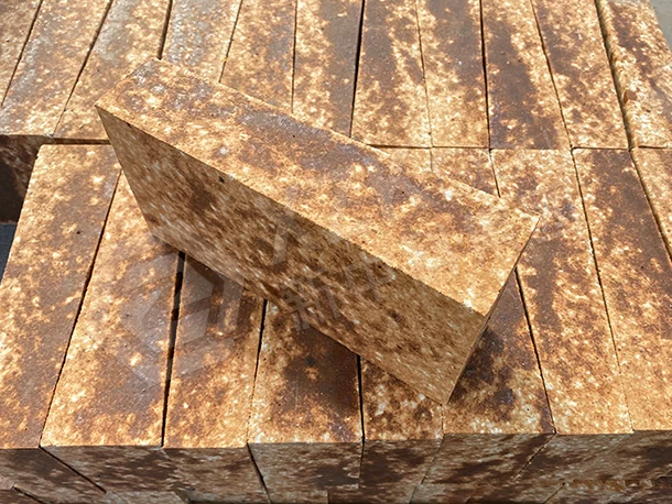 SiC-Mullite Brick